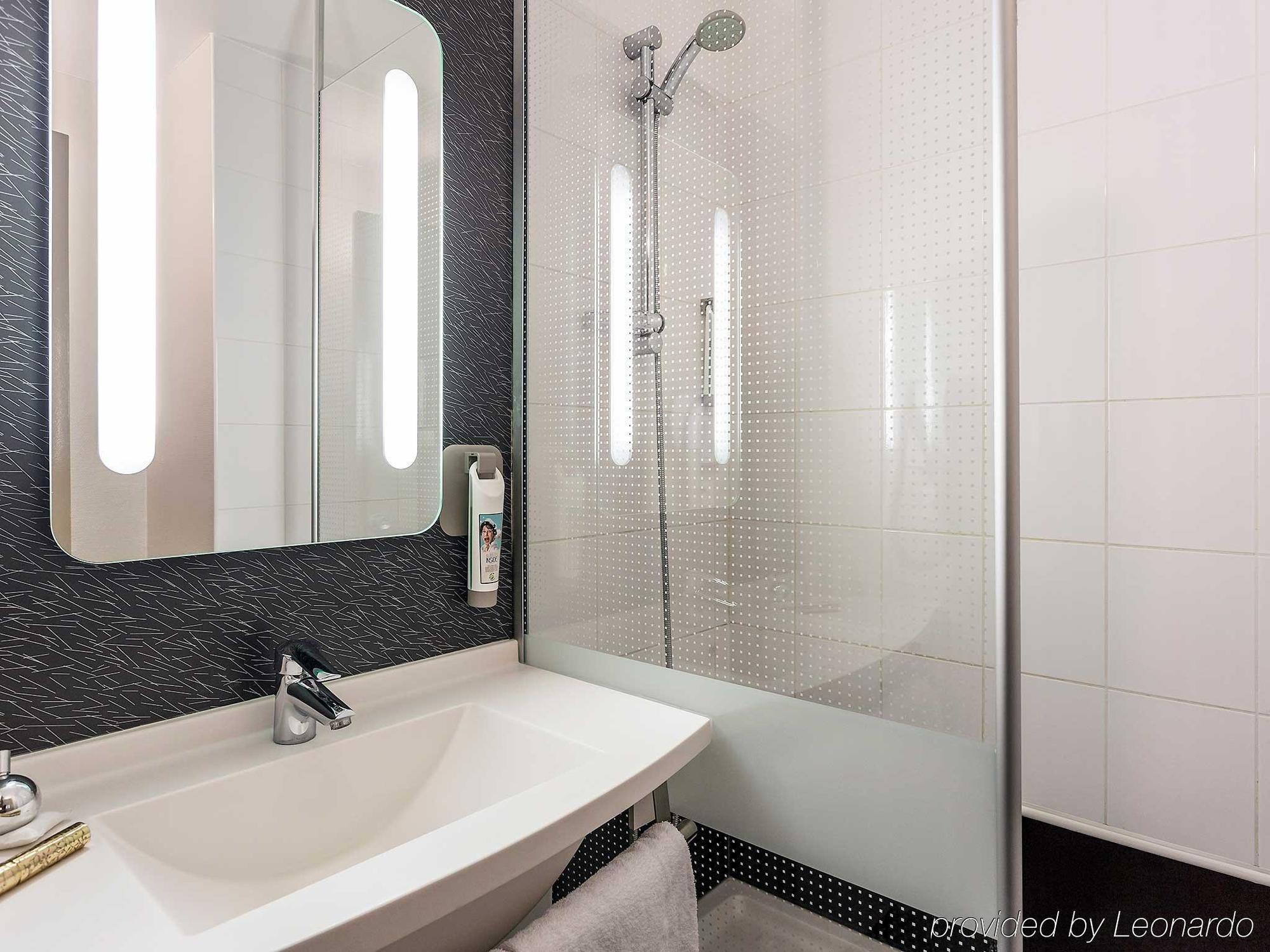 Ibis Thonon Centre Hotel Bagian luar foto
