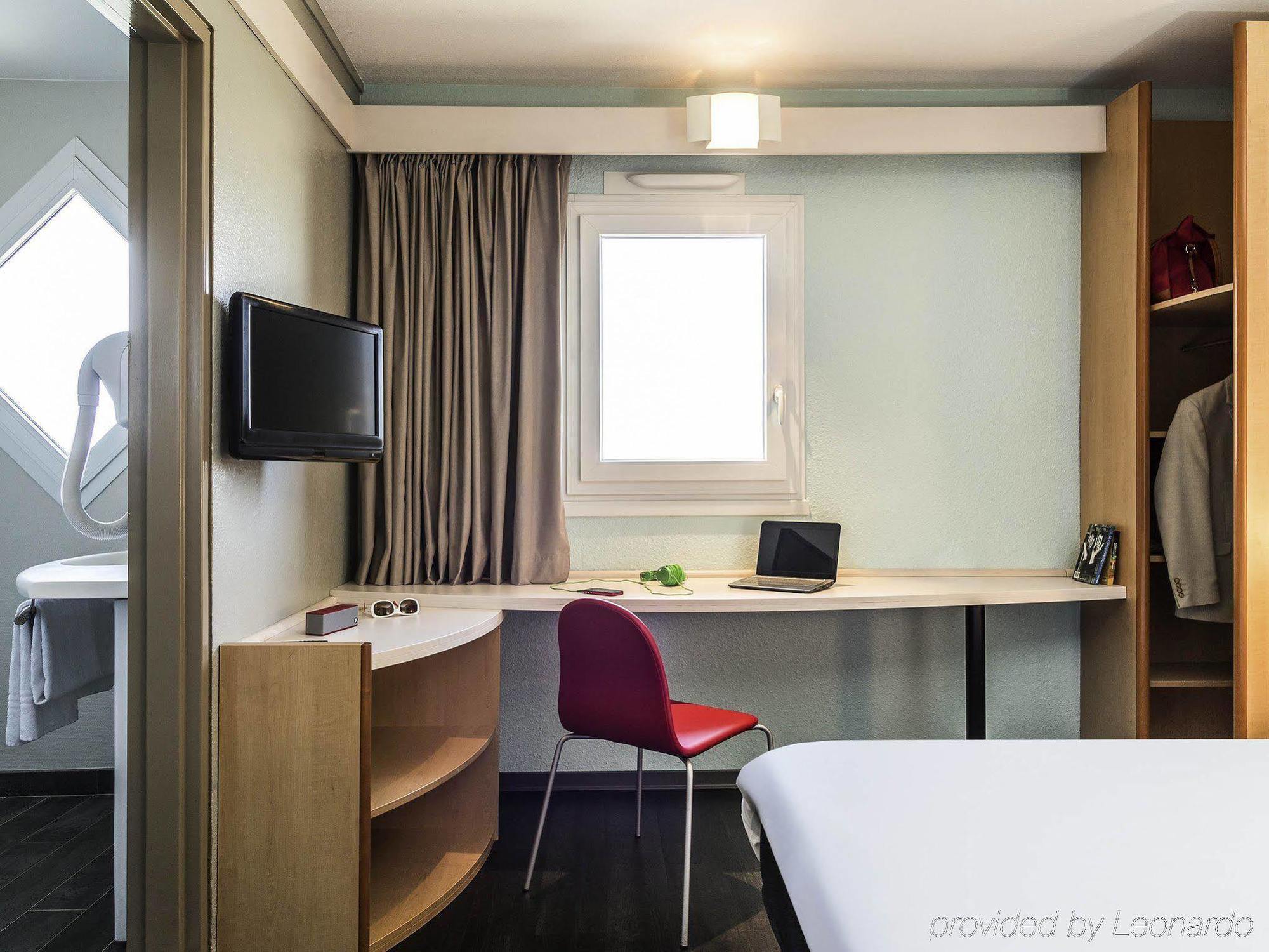 Ibis Thonon Centre Hotel Bagian luar foto